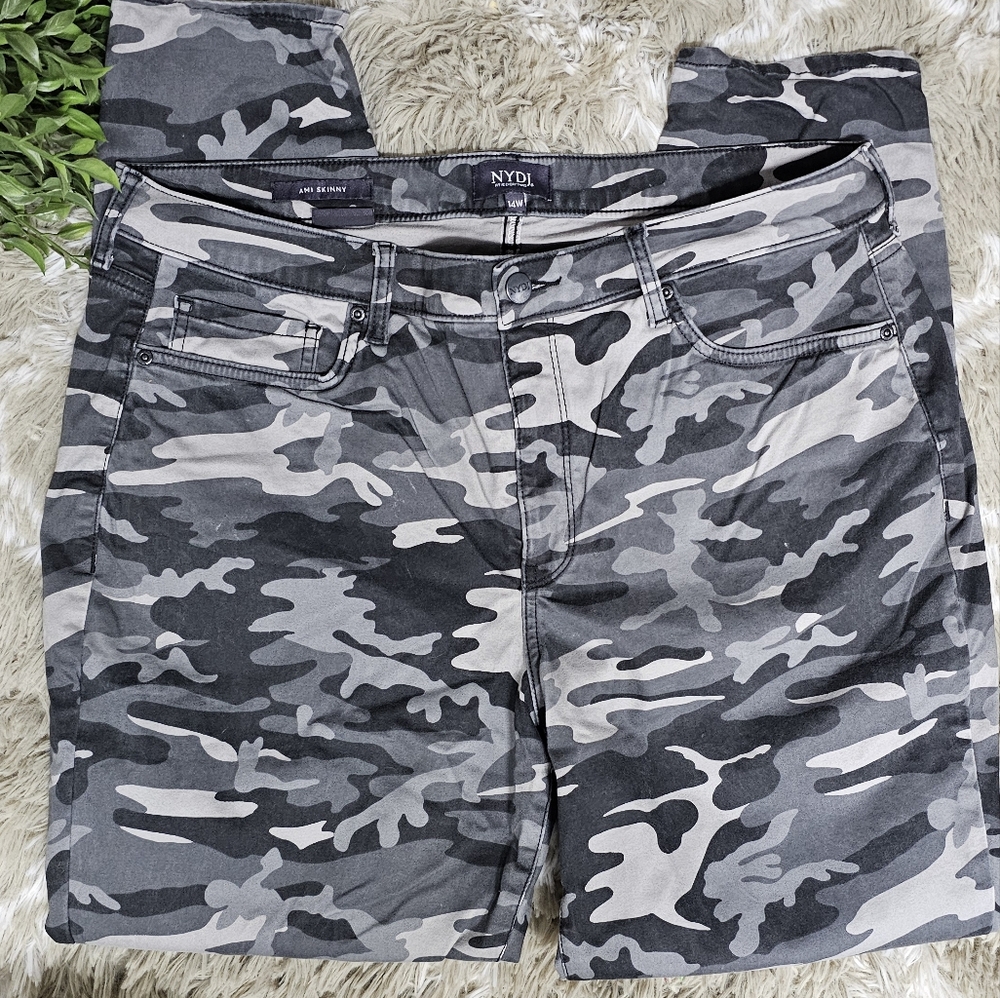 NYDJ Camo Jeans K - Picture 3 of 8